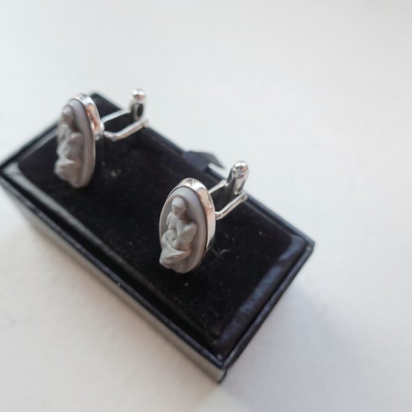 Rare Venus Lava Cameo Nude Cufflinks - Picture 3 of 3
